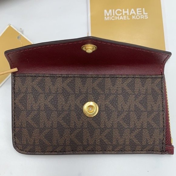 MICHAEL KORS JET SET TRAVEL SM CNR ZIP CARD HOLDER - Picture 1 of 16